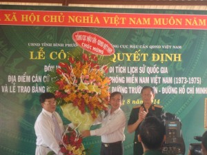 Ban Liên lạc Truyền thống Quân y Miền Đông Nam bộ phối hợp tổ chức chương trình về nguồn, khám bệnh, cấp thuốc miễn phí, tặng quà và Lễ dâng hương, cúng viếng các anh hùng liệt sĩ tại xã Lộc Hi?