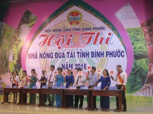 Hội Nông dân huyện Lộc Ninh: Đoạt giải nhì toàn đoàn và giải nhất lời chào nhà nông hay nhất